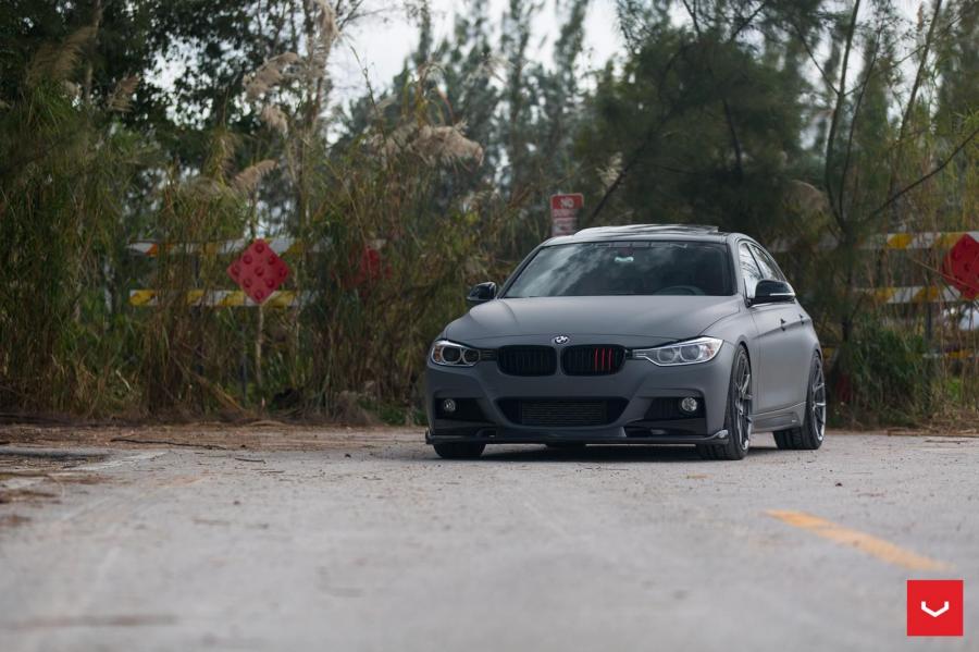  BMW 328i Sedan on Vossen Wheels (VFS-6) 2016 года  (фото 6 из 47)